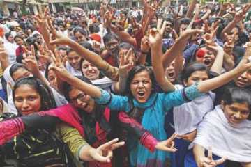 চট্টগ্রামে পাশের হার ৮২.৭৭
